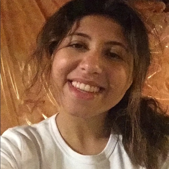 Meet your Posher, Miram - Picture 1 of 1